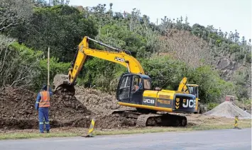  ?? Picture: FAITH QINGA ?? SEWERAGE UPGRADES: Infrastruc­ture works are currently under way on Wharf Street as part of the municipali­ty’s long-term plan to end sewage spillages in Port Alfred. In this particular project, several fault-prone pump stations will be replaced with a gravity-fed system to a single pump station.