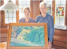  ?? FOTO: ANDY HEINRICH ?? Irmgard und Adam Walentin in ihrer Klause in Wolfzennen bei Eriskirch am Bodensee: Geschäftsa­ufgabe nach 34 Jahren.