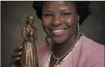  ?? PHOTO PROVIDED BY OAKLAND UNIVERSITY ?? Kechinyere Iheduruand­erson, an associate professor at Central Michigan University, was presented the award at the 34th annual Nightingal­e Awards for Nursing Excellence.