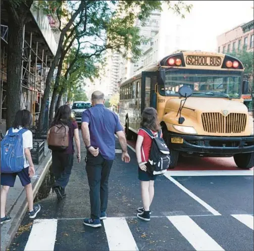  ?? BARRY WILLIAMS FOR NYDN ?? Parents will soon be able to keep real-time track of students on school buses using an app that was first proposed in 2019.