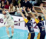  ??  ?? Superlega Per la Calzedonia di Nikola Grbic tre punti molto importanti contro la Bcc Castellana Grotte: ora per i gialloblù c’è la trasferta sul campo di Sora