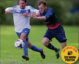  ?? PHOTO: MARC MORRIS ?? Nor-
SPEC FC’s Simon Hill ( left)