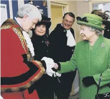  ?? ?? Cllr Philip Circus meeting the Queen