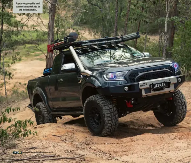  ??  ?? Raptor-esque grille and stainless snorkel add to the visual appeal.