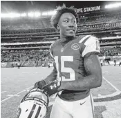  ?? JULIO CORTEZ/AP ?? The Jets parted ways with Brandon Marshall, cutting the veteran receiver on Friday.