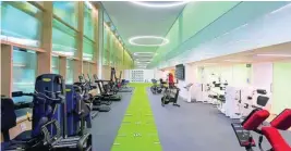  ?? ?? El gimnasio cuenta con piscinas termales y de rehabilita­ción