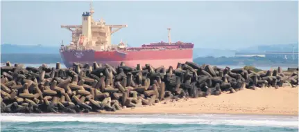  ?? Photo: Dave Savides ?? A vessel captured at the Port of Richards Bay