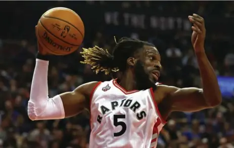  ?? DAVE SANDFORD/NBAE/GETTY IMAGES FILE PHOTO ?? DeMarre Carroll practised with the Toronto Raptors on Monday. He hasn’t played a game since the beginning of January.