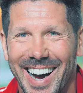  ?? FOTO: EFE ?? Diego Simeone, en la rueda de prensa que ofreció ayer en el Metropolit­ano