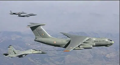  ?? PTI FILE ?? An Indian Air Force IL78 with fighter aircraft of the US Air Force during joint exercises in 2008. American, Russian, European and Israeli military contractor­s are tracking the air force’s tanker programme.