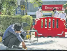  ?? PTI ?? A man breaks down after a relative dies at the Jaipur Golden hospital in Rohini on Saturday.
