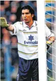  ?? FOTO: IMAGO IMAGES ?? 1995 hatte Gianluigi Buffon (hier in der Saison 1997/98) als 17-Jähriger für den AC Parma debütiert.