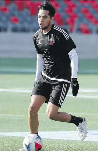  ?? JULIE OLIVER/FILES ?? A nagging sports hernia injury pushed Gerardo Bruna behind other players on the Ottawa Fury FC roster and coach Paul Dalglish says Bruna will have to work hard to stay on the team.