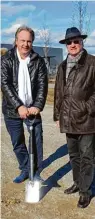  ?? Foto: Rager ?? Am 12. Februar 2016 nahmen Ro land und Richard Rager den Spa tenstich für den Neubau im Sheri dan Park vor.