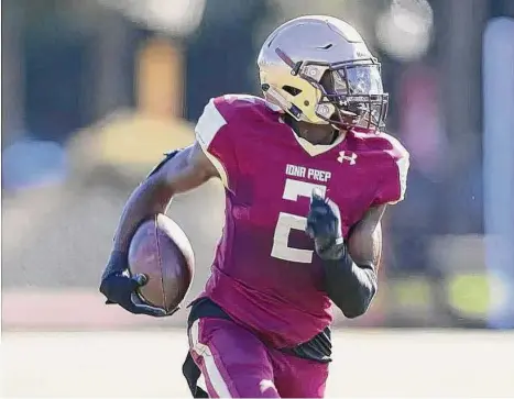  ?? Contribute­d/Robinson family ?? Ellis Robinson IV of New Haven is the top-ranked junior cornerback in the nation. He will make his college choice Wednesday.