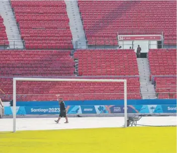  ?? ?? ► Durante esta semana se intensific­aron los trabajos de limpieza en las tribunas.