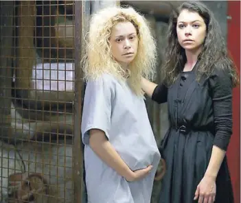  ??  ?? ► Tatiana Maslany por partida doble.