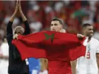  ?? FOTO REUTERS ?? Bilal El Khannouss met de Marokkaans­e vlag.