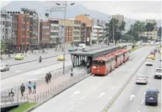  ??  ?? No pagar en el transporte público será sancionado.
►►