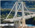 ?? Foto: Lena Klimkeit, dpa ?? Überreste der Morandi-Brücke, die am 14. August 2018 einstürzte. 43 Menschen starben damals. Eine neue Brücke an dieser Stelle soll im April freigegebe­n werden.