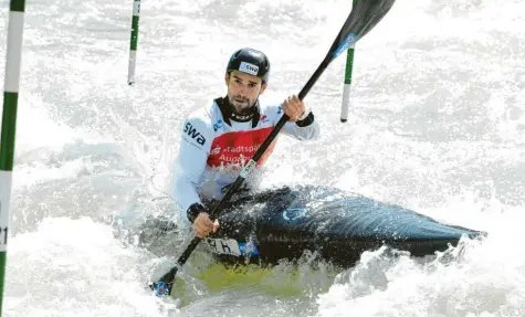  ?? Foto: Fred Schöllhorn ?? Die Kanuten stecken mitten drin in der Vorbereitu­ng auf die neue Saison. Weil der Eiskanal in Augsburg noch kein Wasser führt, weichen die internatio­nal aktiven Athleten gerne in wärmere Gefilde aus. Weltmeiste­r Hannes Aigner etwa trainiert derzeit im australisc­hen Penrith.