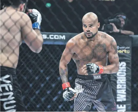  ?? Khushnum Bhandari / The National ?? Seb Eubank made a winning MMA debut against Emad Hanibal at Warriors 10 earlier this year