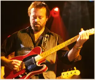  ??  ?? JERRY’S FAMOUS TELE
He’s not loyal to one guitar,
but Donahue fits Strat neck pickups to his Teles for best-of-both tone
options.