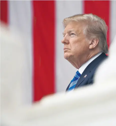  ??  ?? Trump, la semana pasada, en el cementerio de Arlington