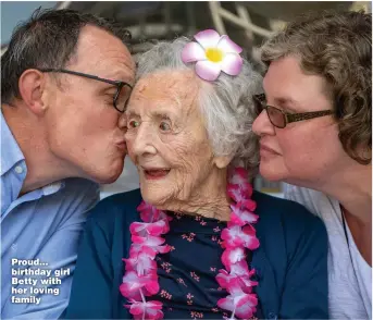  ?? Picture: JAMES LINSELL-CLARK, SWNS ?? Proud… birthday girl Betty with her loving family