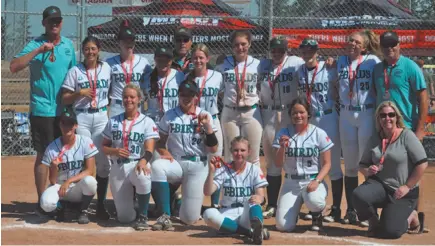  ?? HANDOUT PHOTO ?? The Prince George U16 bantam Thunderbir­ds took bronze at the Western Canadian girls B softball championsh­ip.