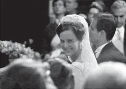  ?? FOTO: PRESSBILD ?? Lycklig brud. Drottning Margrethe och prins Henrik gifte sig i Köpenhamn i juni 1967. Äktenskape­t varade i drygt femtio år, fram till prins Henriks död 2018.