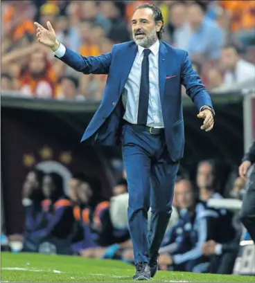  ??  ?? CERRADO. Cesare Prandelli viajará a Valencia para ver el partido ante el Atlético desde el palco.