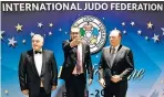  ??  ?? ÖJV-Präsident Kutschera, Vizekanzle­r Strache, IJF-Präsident Vizer in Baku.