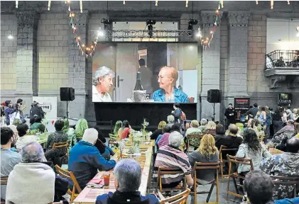  ?? PEDRO LÁZARO FERÁNDEZ ?? El cine y la mesa. En uno de los salones de la Usina, conviviero­n arte y gastronomí­a.