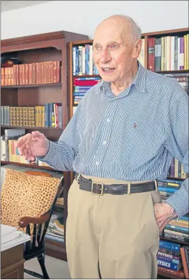  ?? THE ASSOCIATED PRESS ?? Manfred Steiner, who earned his Ph.D. in physics from Brown University at the age of 89, talks about his thesis in his home office in East Providence, R.I.