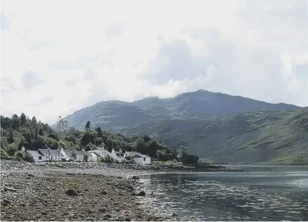  ?? ?? The Old Forge has a stunning location at Inverie.