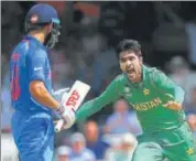  ?? GETTY ?? Mohammad Amir claimed the wicket of Virat Kohli in the final of the Champions Trophy to pave the way for Pakistan’s win.