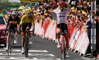  ?? (Photo AFP) ?? Trois ans après sa victoire sur Paris-Roubaix, John Degenkolb s’impose à Roubaix pour son premier succès sur le Tour.