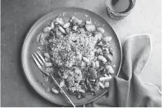  ??  ?? Tuesday One-pan Mushroom Gratin with White Beans