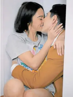 Why Paulo Avelino, Kim Chiu don't want to be treated as a love team -  PressReader