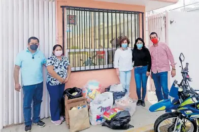  ?? CORTESÍA: COMUNICACI­ÓN SOCIAL ATLAPEXCO ?? Tambié n se
entregó a la Casa Cuna de Pachuca lo donado para el bienestar del bebé