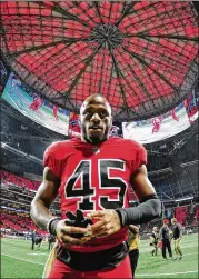  ?? SCOTT CUNNINGHAM / GETTY IMAGES ?? Linebacker Deion Jones’ broken foot has healed enough to take him off injured reserve, but he won’t play Sunday against Dallas.