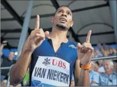  ??  ?? Van Niekerk celebra una victoria en la Diamond League en 2017.