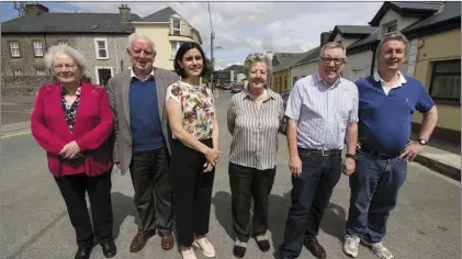  ?? Photo by John Reidy ?? The Barrack Street team: Anne Courtney (left) pictured with Jim Lordan, Kerry County Council Engineer Breda Mulryan, Breda Brooks, Cllr Bobby O’Connell and John Lordan.