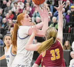  ?? Pete Paguaga/Hearst Connecticu­t Media ?? Fairfield Ludlowe’s Caitlin Finnegan during the FCIAC girls basketball championsh­ip game against St. Joseph at Trumbull High School on Feb. 23.