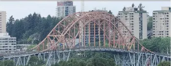  ?? NICK PROCAYLO/PNG ?? The Pattullo Bridge, which opened in 1937, is undergoing a four-month refurbishm­ent that will reduce lanes to one in each direction and full closures two nights a week and one weekend a month.