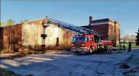  ?? NICK GRAHAM / STAFF ?? Two fires were reported last week inside the former Lincoln School on Central Avenue in Middletown. City Council approved Vickers Demolition Inc. to demolish the buildings. Work is expected to be complete next month.