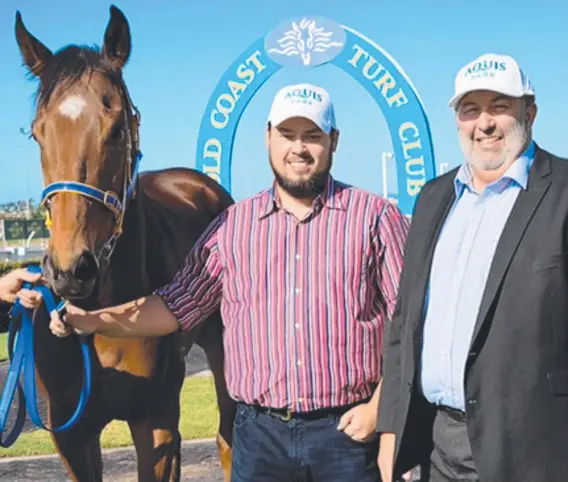  ?? Picture: JADE POLLEY ?? Aquis Australia CEO Justin Fung (left) and Gold Coast Turf Club chief Steve Lines yesterday.