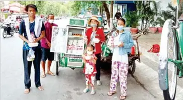  ?? SUPPLIED ?? Local4Loca­l launches the Cyclo Pantry where people can donate and receive necessitie­s.