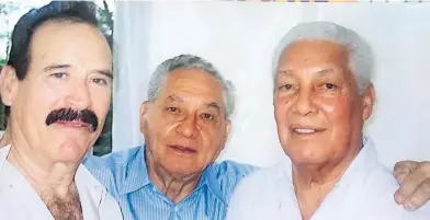  ??  ?? Jorge Fitch ya se reunió con Cristóbal Torres y Beto Ávila con quienes aparece en la foto